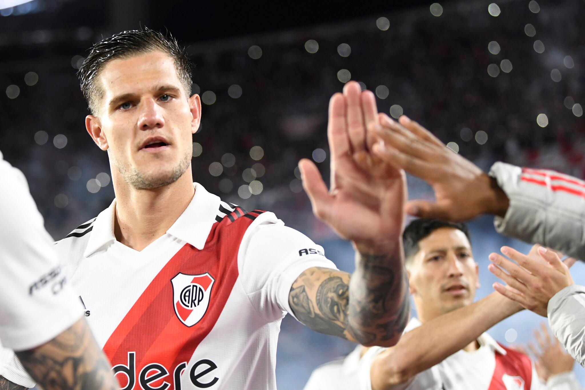 Zuculini, baja en River. 