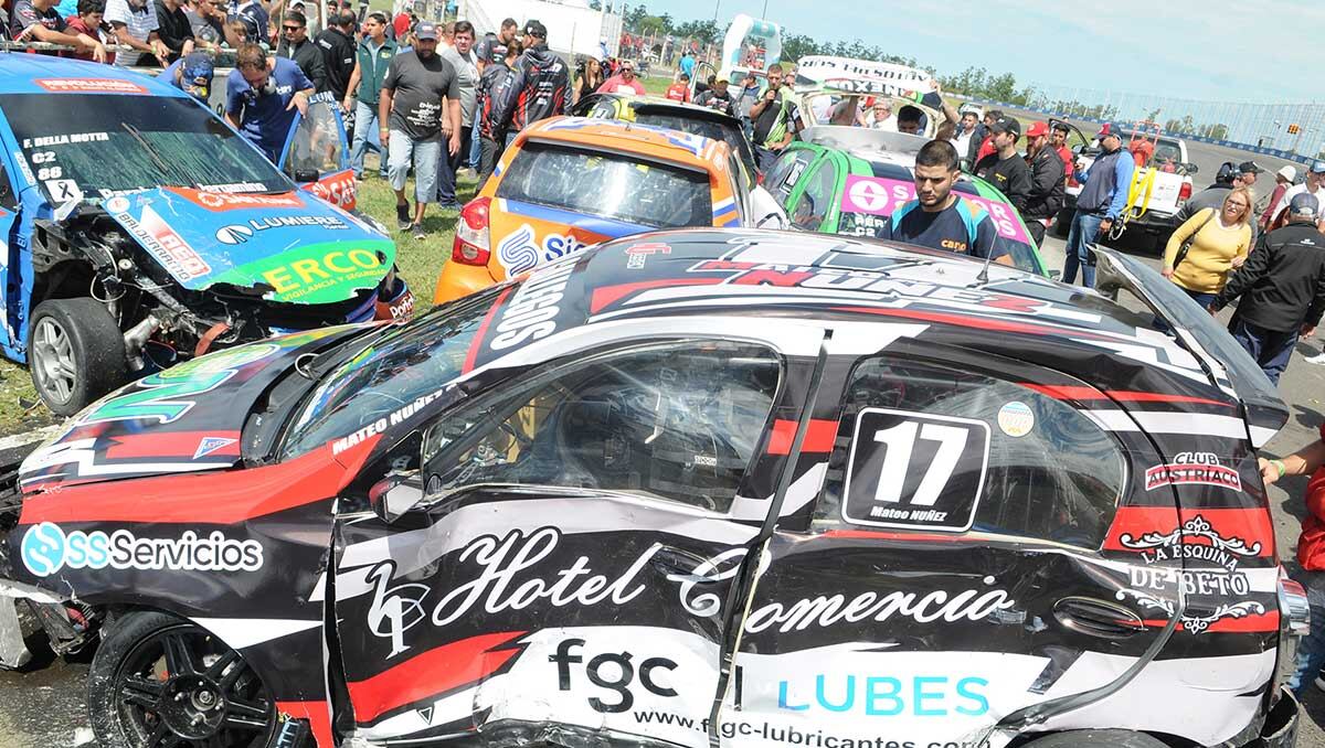 La final de la Clase 2 del Turismo Nacional protagonizó un múltiple accidente