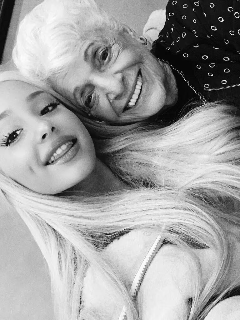 Ariana Grande y el gran logro de su abuela. / Gentileza