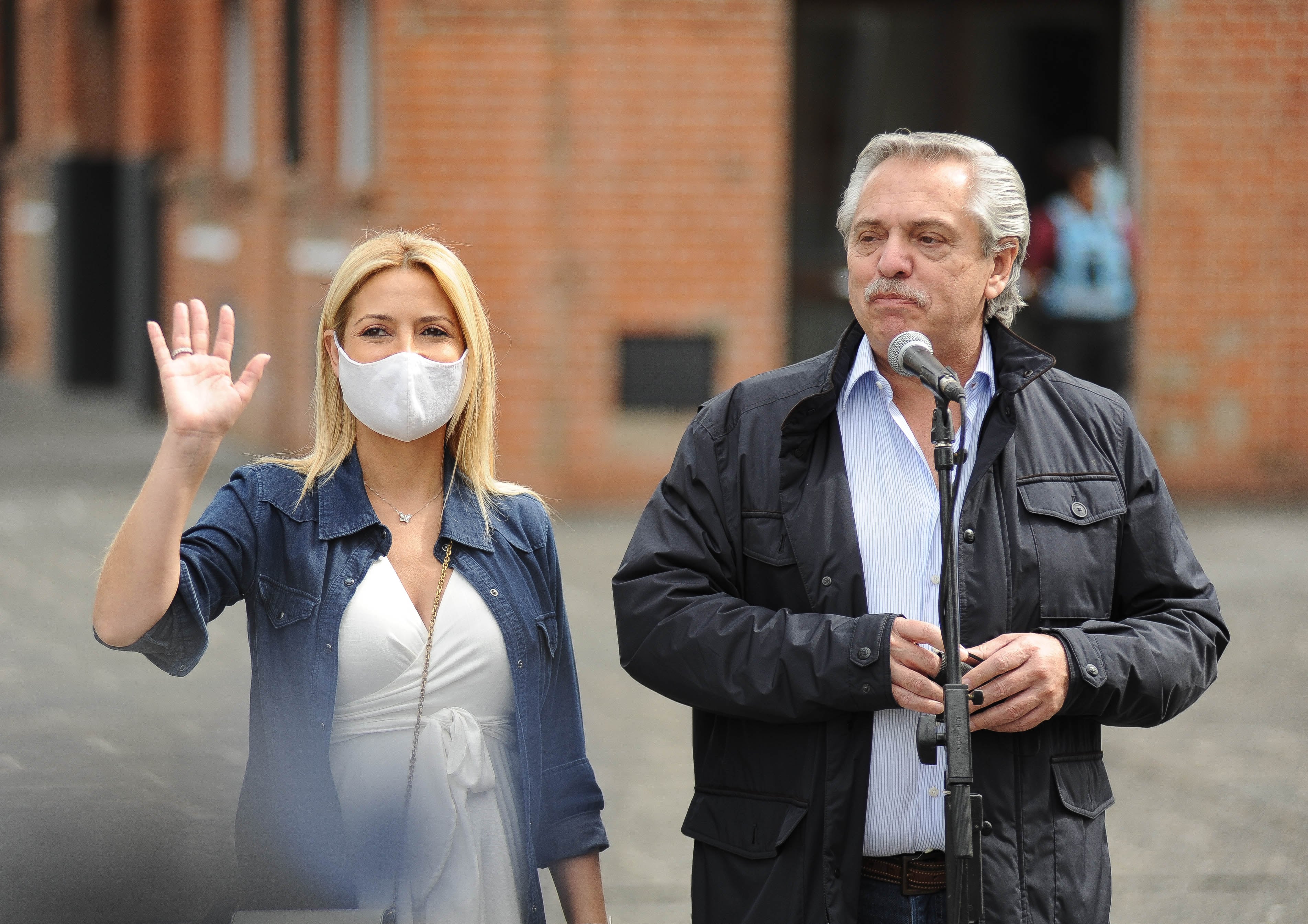 Alberto Fernández junto a Fabiola Yáñez (Foto: Federico López Claro)