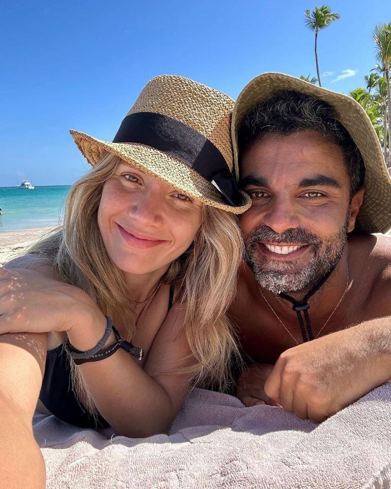 Laurita y su novio desde Punta Cana