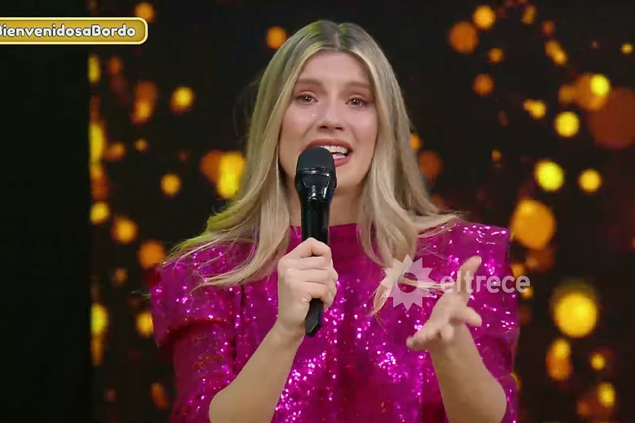 Laurita Fernández no pudo evitar llorar al despedirse del programa que condujo durante 400 programas. (Foto: Captura de pantalla)