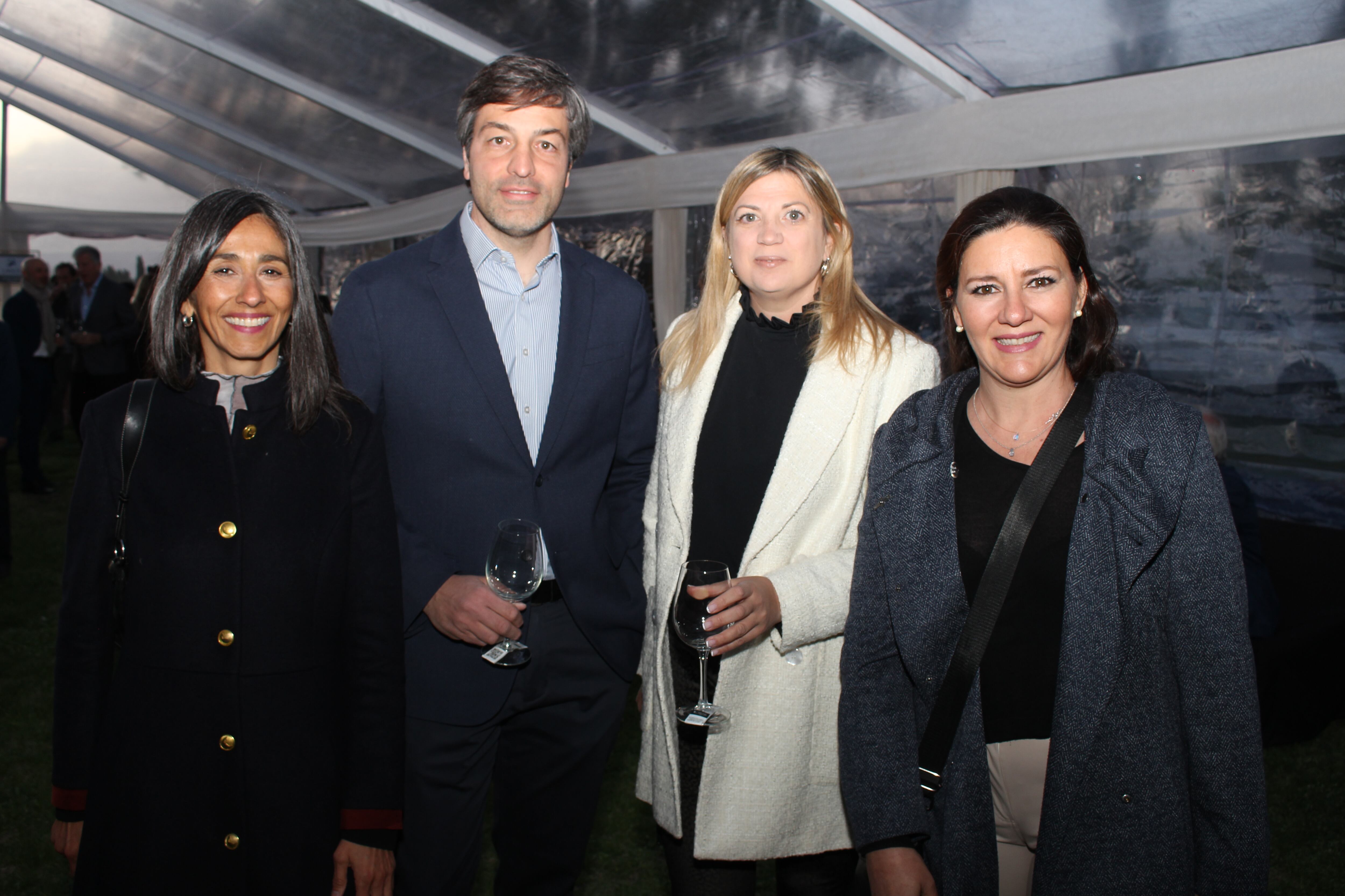 Mónica Caamagno, Santiago Ribisich, Gabriela Goncalbe y Victoria Acosta.