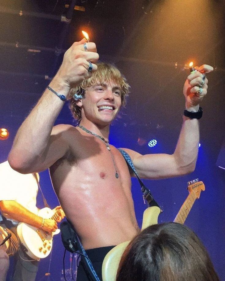 Ross Lynch se presentó en el Lollapalooza Argentina 2024