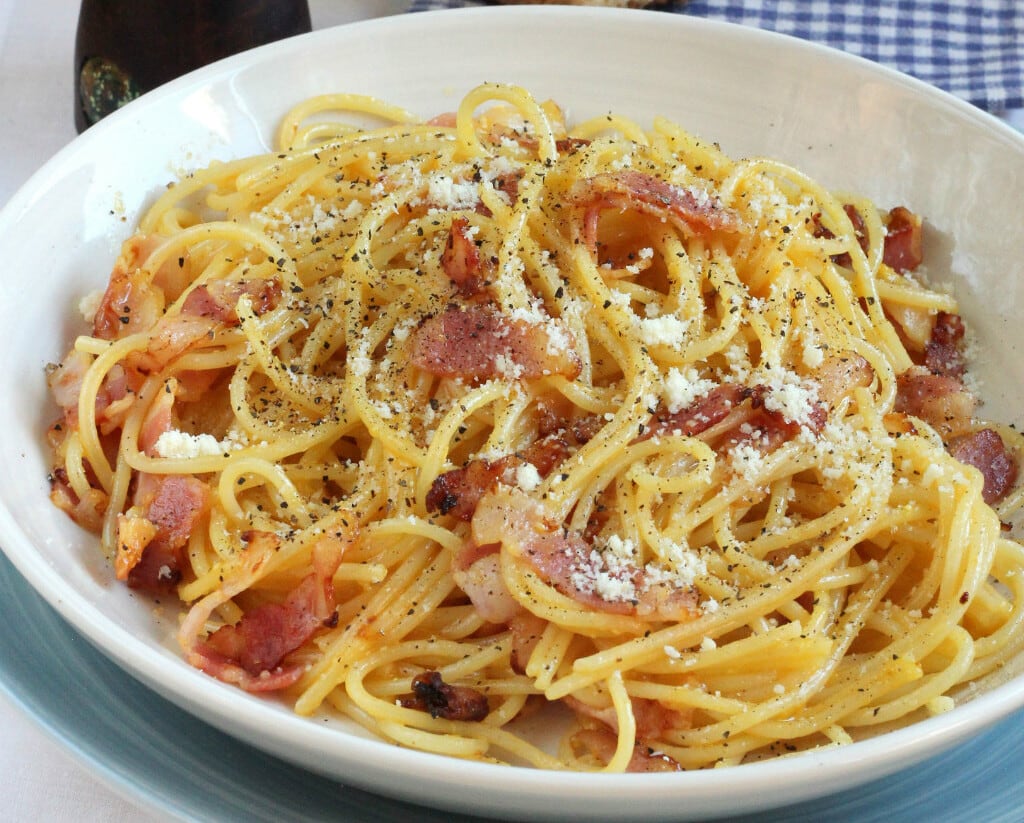 El paso a paso para hacer pasta carbonara en casa