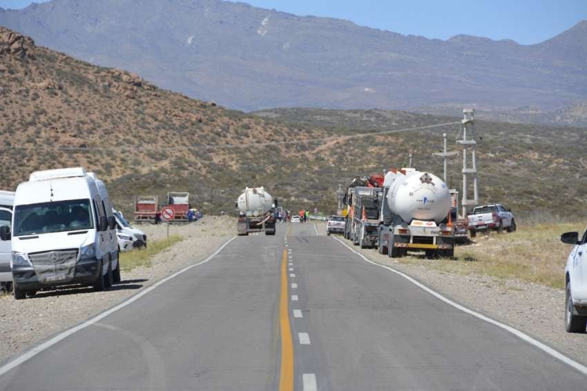 
    Se levantó el corte en la ruta 40 pero el gobierno municipal decidió no participar de la Vendimia. - Gentileza / Gustavo Yáñez
   