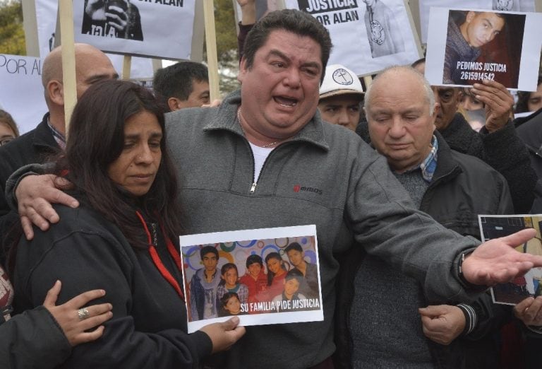 Familiares y amigos de Alan Villouta.