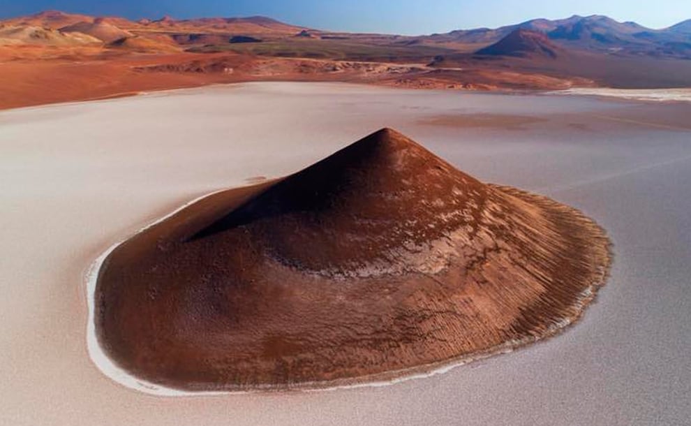 Así es el Cono de Arita, la particular maravilla geológica argentina