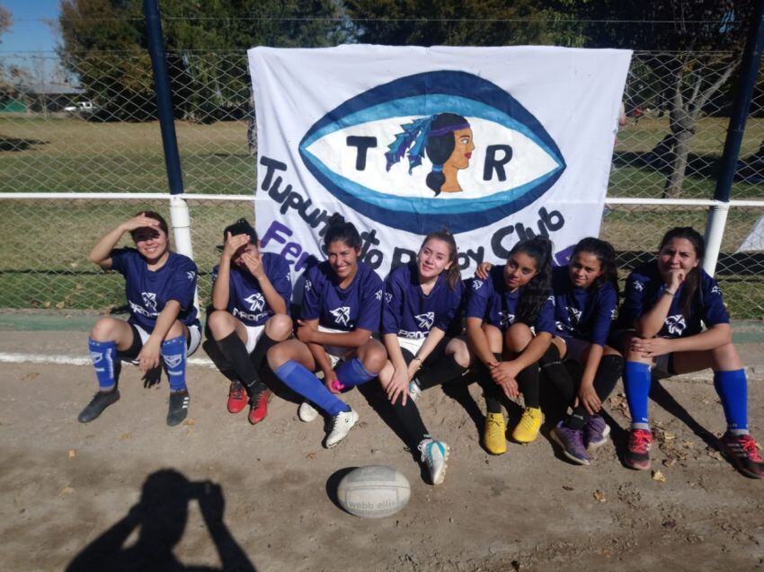 
    Las infantiles de Tupungato entrenan martes a las 19 y sábado a las 16. Y las cadetas y juveniles, los martes y jueves a las 20 y los sábados a las 15.
   