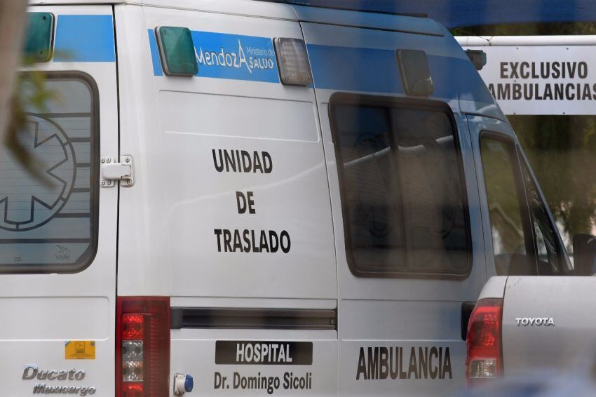 
    Unidad de traslado del Hospital Sicoli de Lavalle. - Claudio Gutiérrez / Los Andes
   