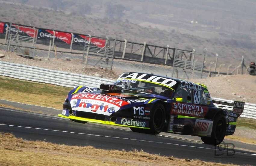 
    Con el 68. El piloto de Guaymallén correrá la final con el Ford de Moriatis.
   