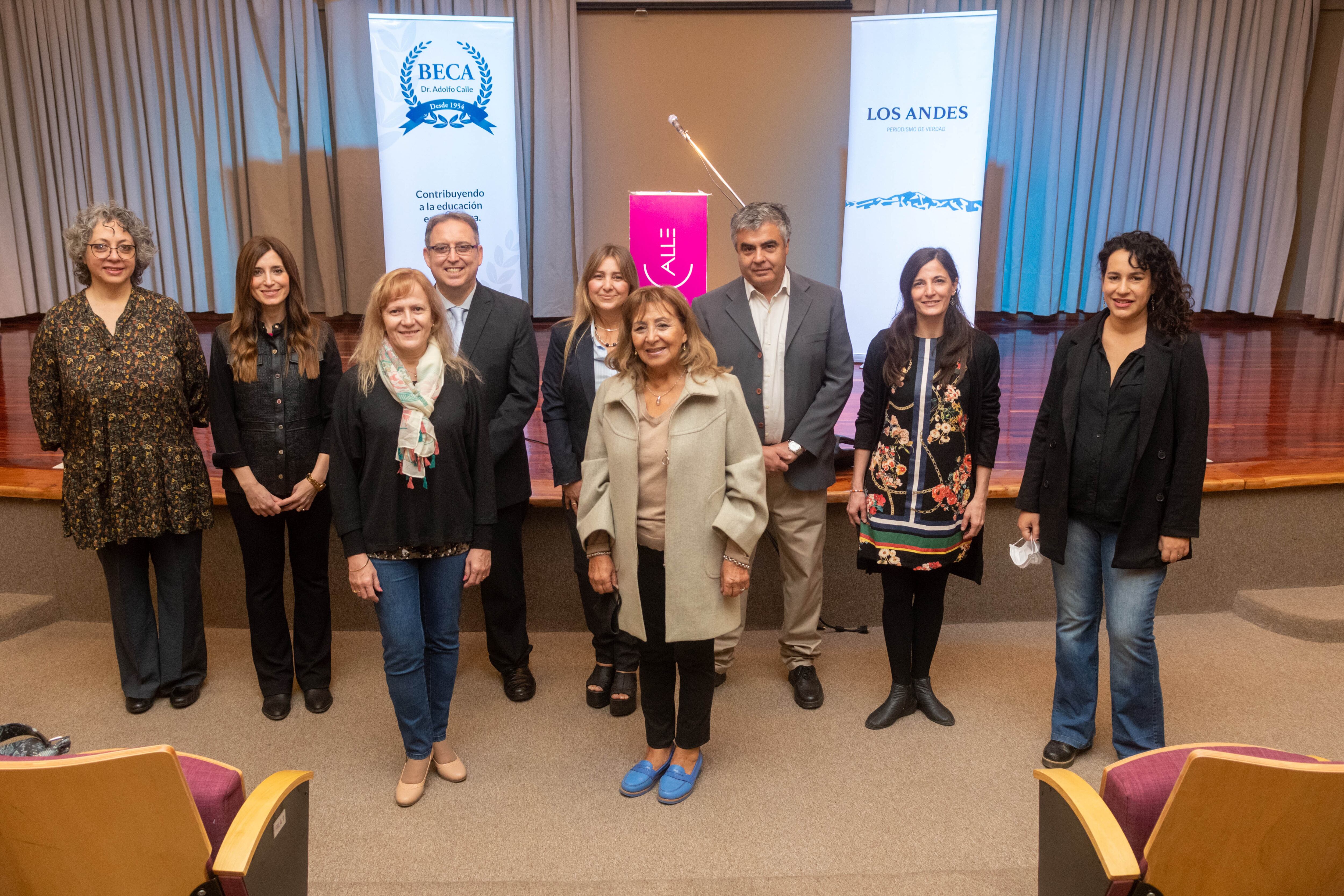 El equipo que evaluará quién será el ganador de la ayuda económica de cinco años. Foto: Ignacio Blanco  / Los Andes