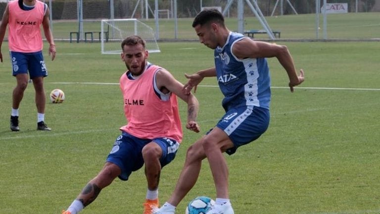 TITULARES. Renzo Tesuri (izquierda) y Valentín Burgoa serán de la partida en el duelo de esta tarde ante Platense, en el Malvinas Argentinas. El duelo comienza a las 17:10. 