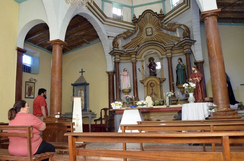 
Atiende al turista de lunes a viernes de 16.30 a 22, y sábados y domingos de 9.30 a 20.30. | Patricio Caneo / Los Andes
   