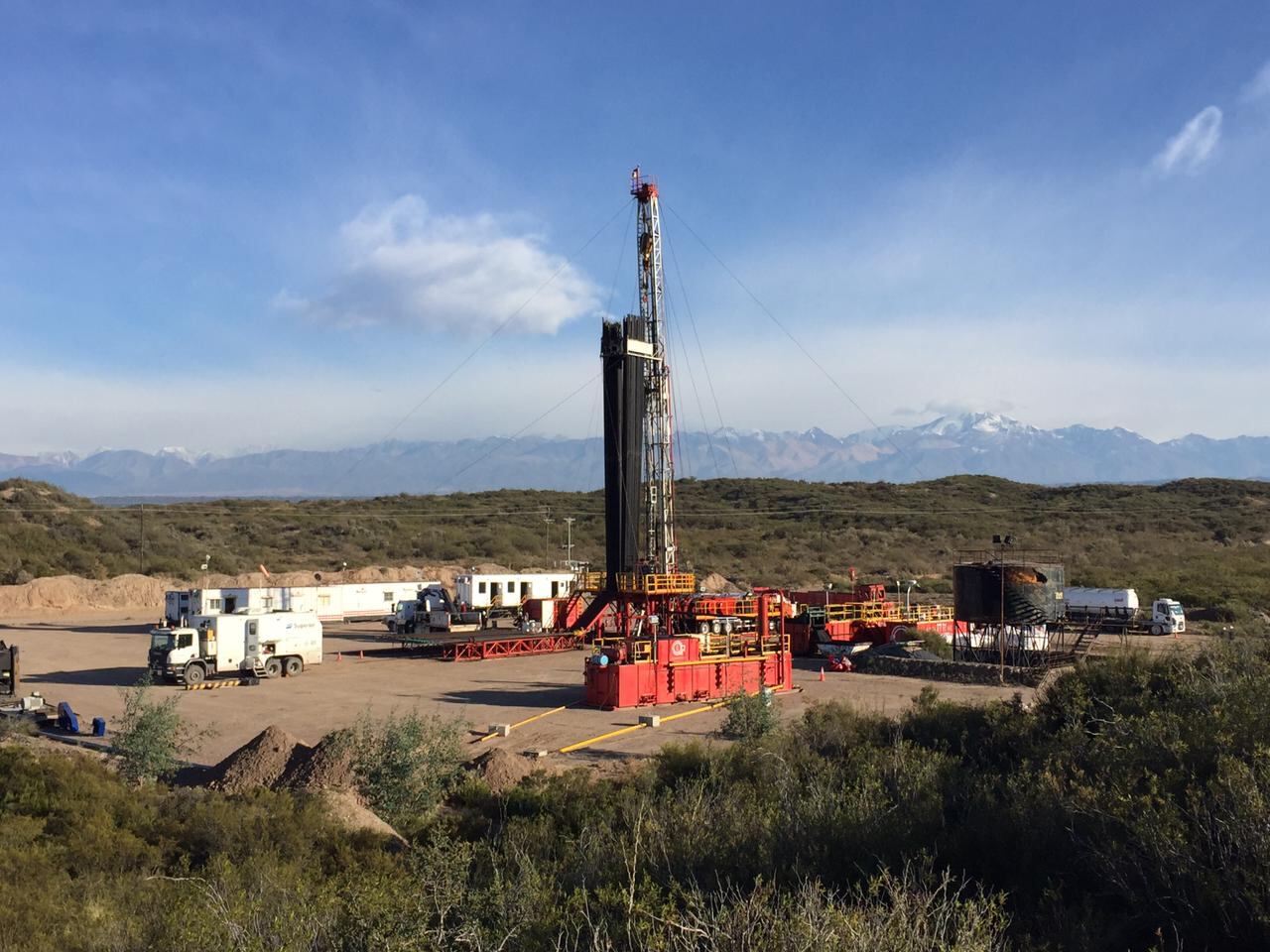 Aconcagua Energía realizará su operación en sociedad con la empresa controlada por el Estado, YPF, que tiene en su poder el 14,42% restante.