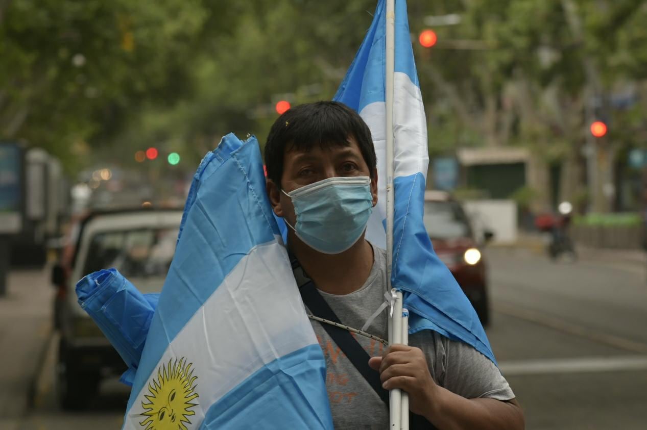 Banderazo #8N en Mendoza - 