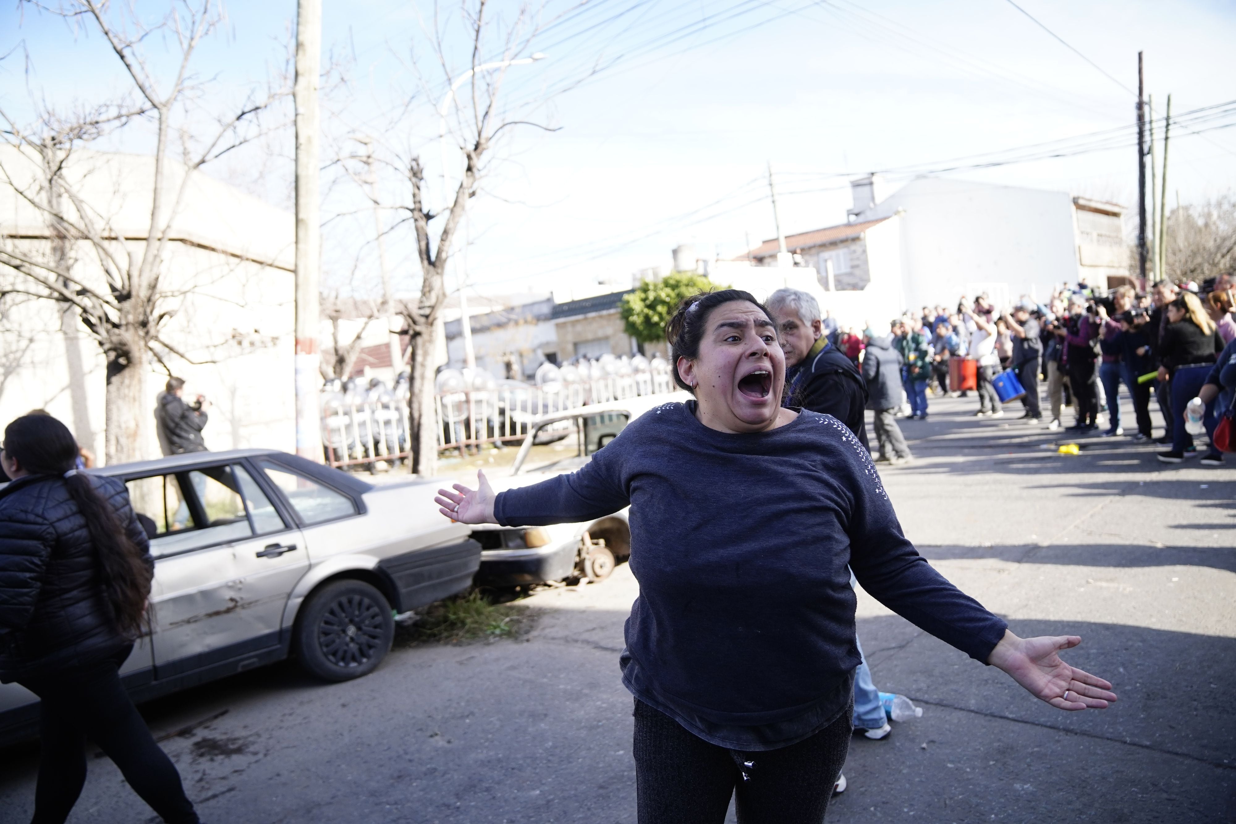 Incidentes y protestas en Lanus por el asesinato durante un robo Morena
Foto Clarín
Lanús