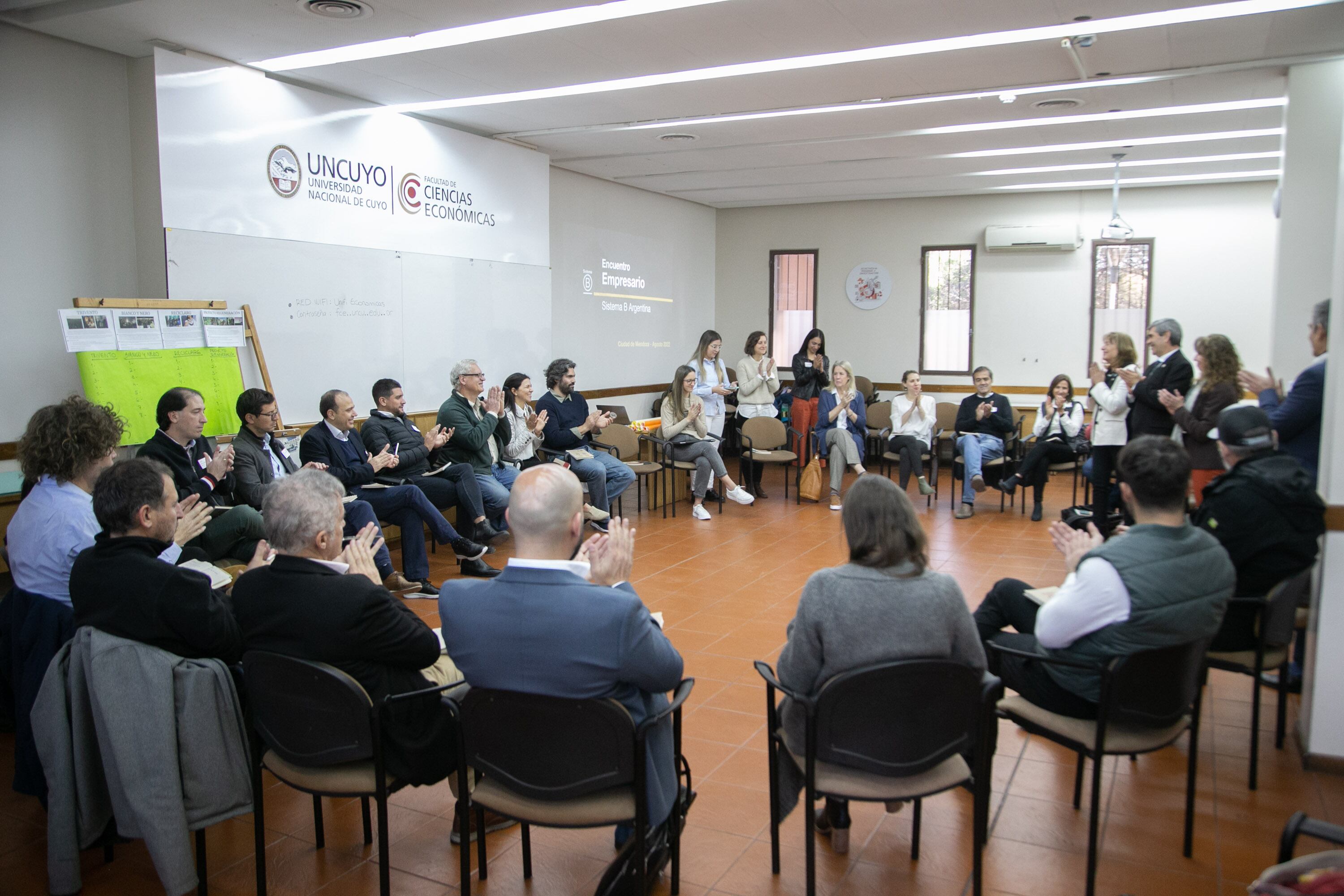 La Facultad de Ciencias Económicas de la UNCuyo fue el lugar donde se realizó el encuentro nacional. Imagen: gentileza Sistema B Argentina