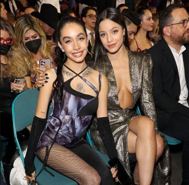 Emilia Mernes y María Becerra juntas en los Latin Grammys 2021