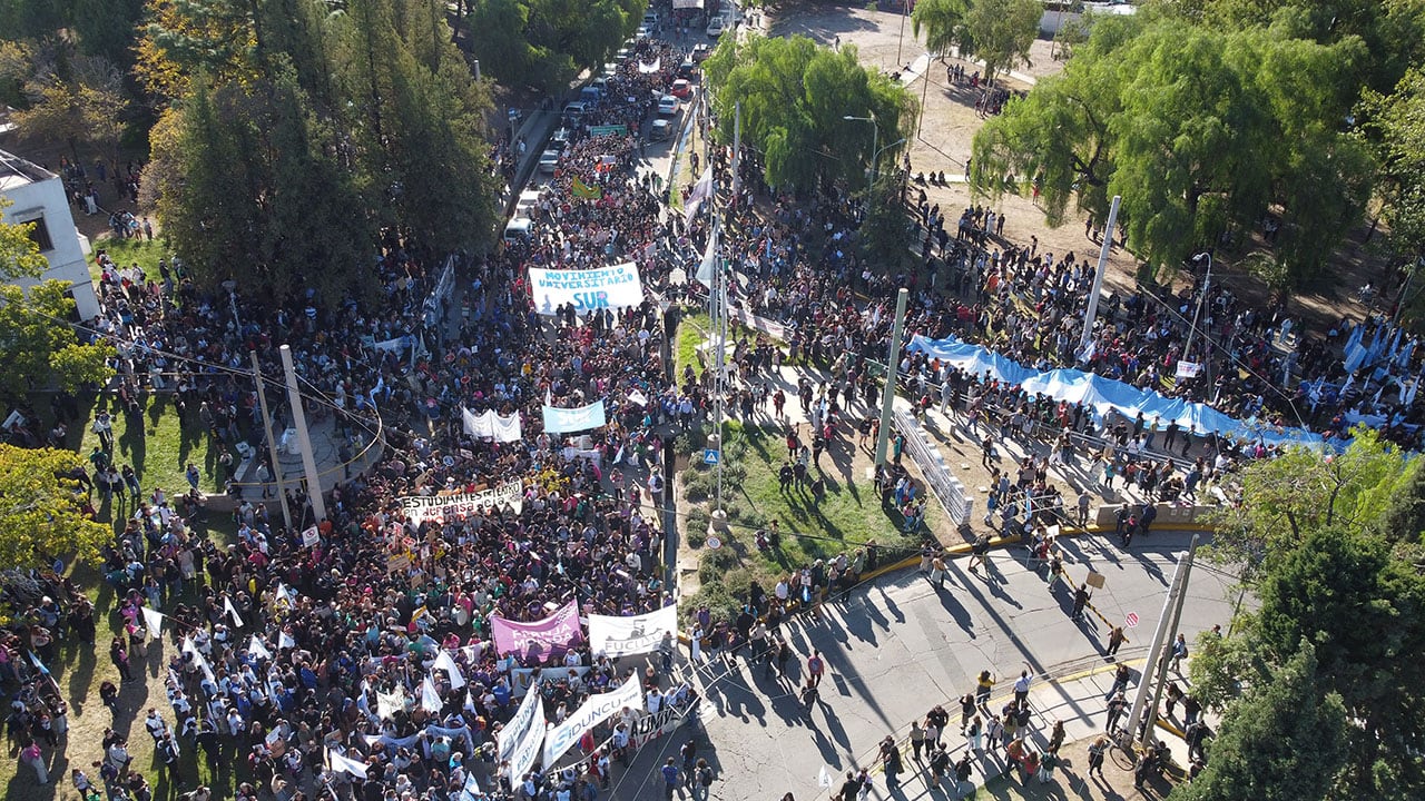 Arancelar la universidad para extranjeros: ¿cuántos estudiantes de otros países hay en la UNCuyo?. Foto: Marcelo Rolland / Los Andes