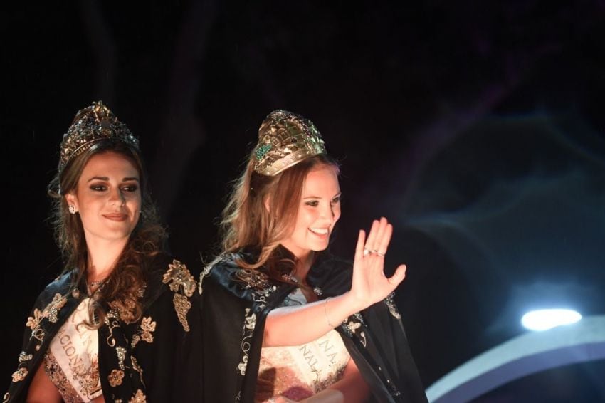 
    Julieta Lagos y María José Di Marco, Reina y Virreina Nacional de la Vendimia 2018. | Marcelo Rolland / Los Andes
   