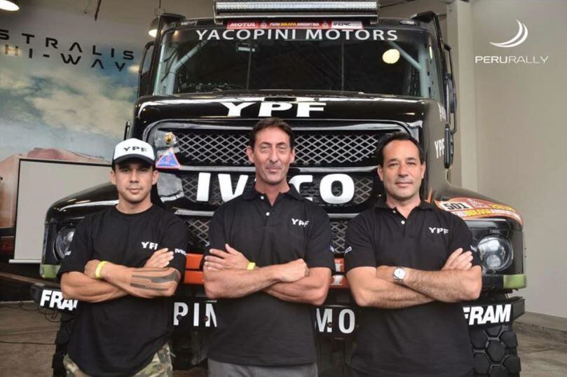 
    Federico Villagra (centro), el "Chino" Yacopini (derecha) y Ricardo Torlaschi (izquierda).
   