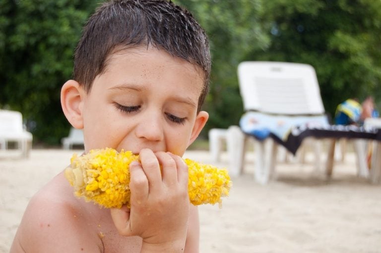  Shigelosis: los más afectados son menores de 15 años y sobre todo niños.
