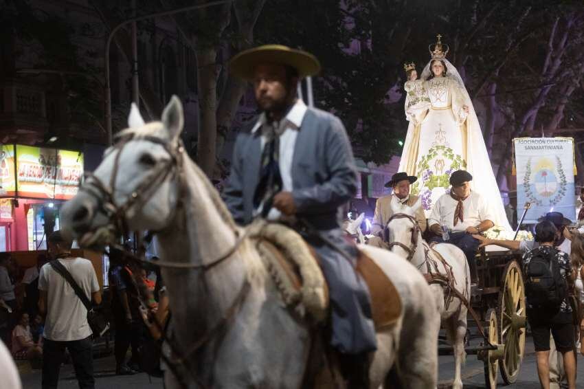 
Aplaudida. La Virgen de la Carrodilla, una de las atracciones. | Ignacio Blanco / Los Andes
   