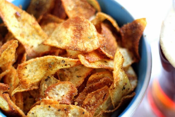 Snacks diferentes para acompañar una película desde casa.