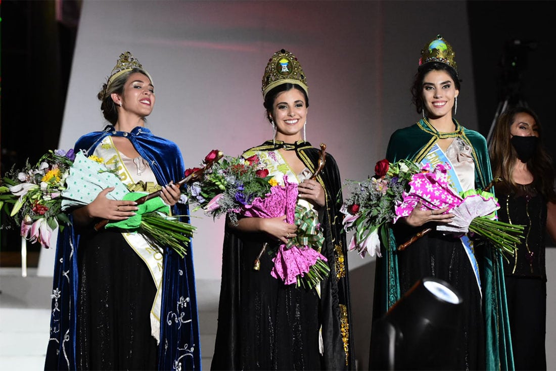 Ana Paula Rodríguez, Macarena Sepúlveda  junto a  la Reina de las Naciones Rocío Macarena Pérez