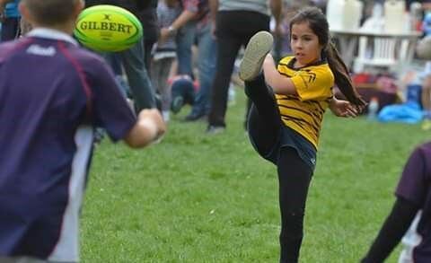 
    En Infantiles (5 a 12 años) entrenan martes y jueves a las 18.30. Cadetes (13-15), mismos días desde las 20. Juveniles y mayores, los lunes 21.30 en el club. Y miércoles y viernes a las 21 en el Parque Sarmiento de San Martín.
   