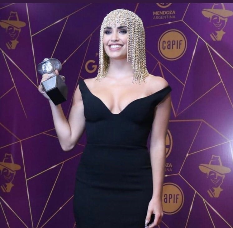 Lali Espósito deslumbró en los Premios Gardel de 2019: cautivó con su escotazo y se llevó tres premios.