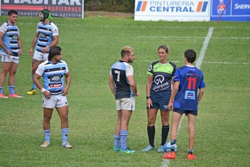 
Bendita tú eres. Amelia sabe lidiar con los hombres, pone orden dentro de la cancha.
