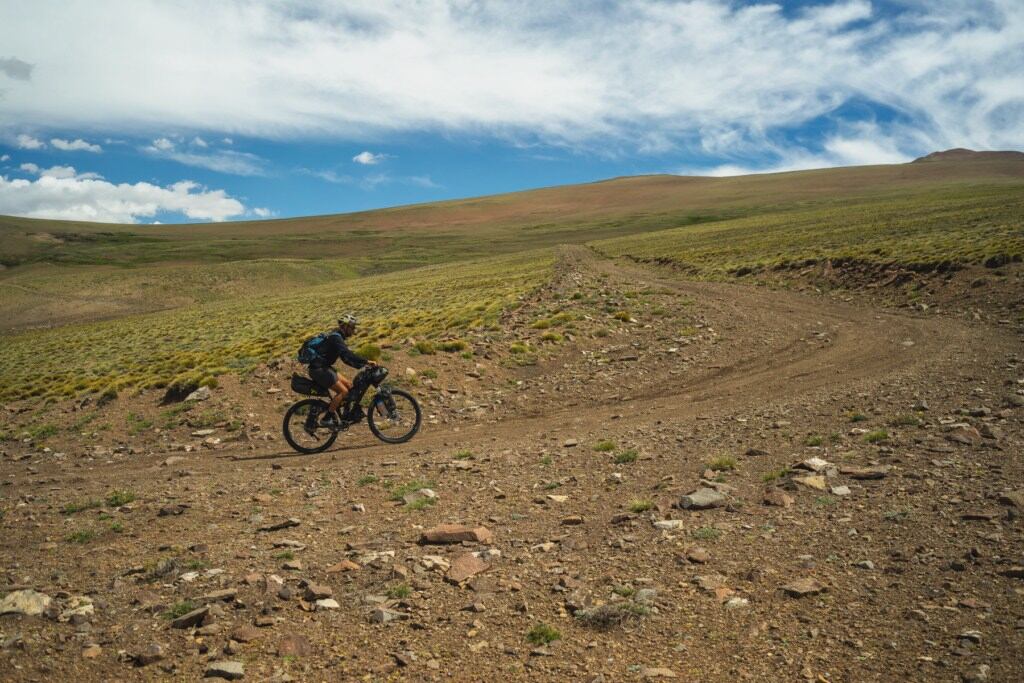 Antes practicaba cicloturismo, pero durante la pandemia cambió al bikepacking, una disciplina minimalista.