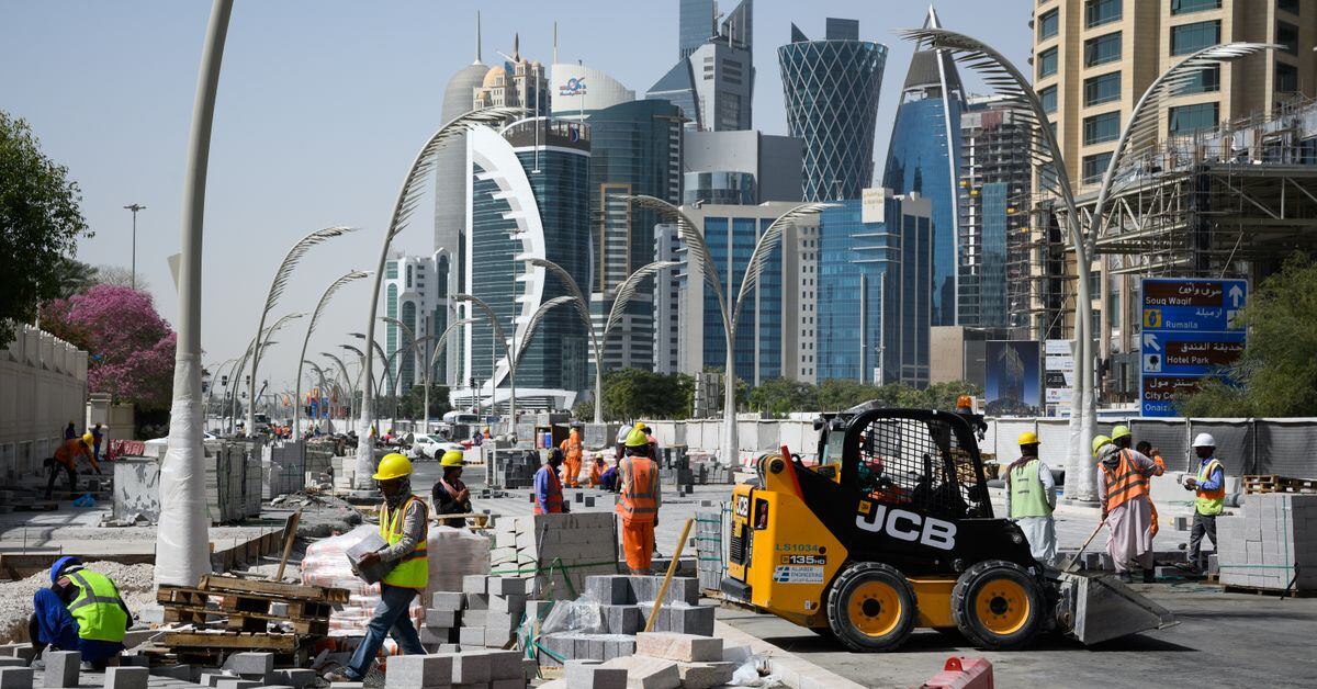 Los trabajadores migrantes componen más de 2,5 millones de la población catarí de 2,9 millones. Foto: Web