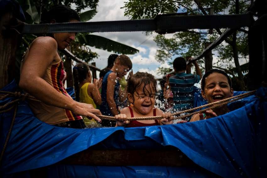 
También lo usan como ambulancia  | AP
   