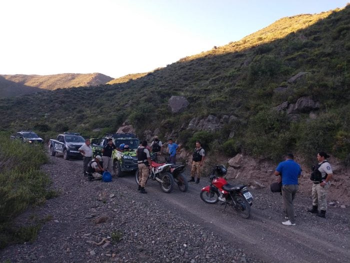 Detuvieron a dos personas en un operativo para combatir la caza furtiva en Las Heras. Les encontraron más de 40 kilos de carne de guanaco y otros restos de especies protegidas que habían sido cazadas.