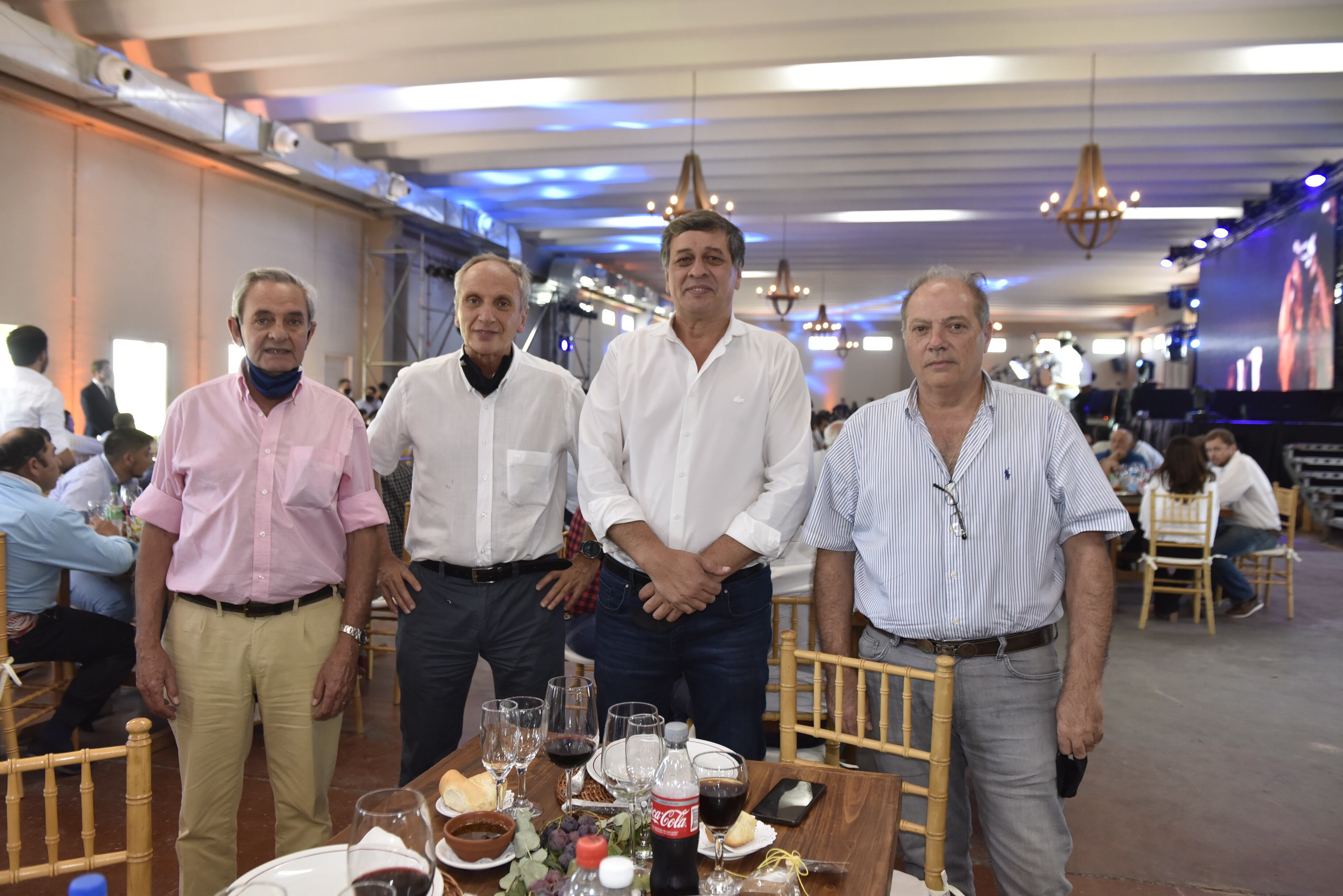 En la foto:  Julio Lucco; el intendente de San Martín, Raúl Rufeil; el intendente de Las Heras, Daniel Orozco y Carlos Messina.