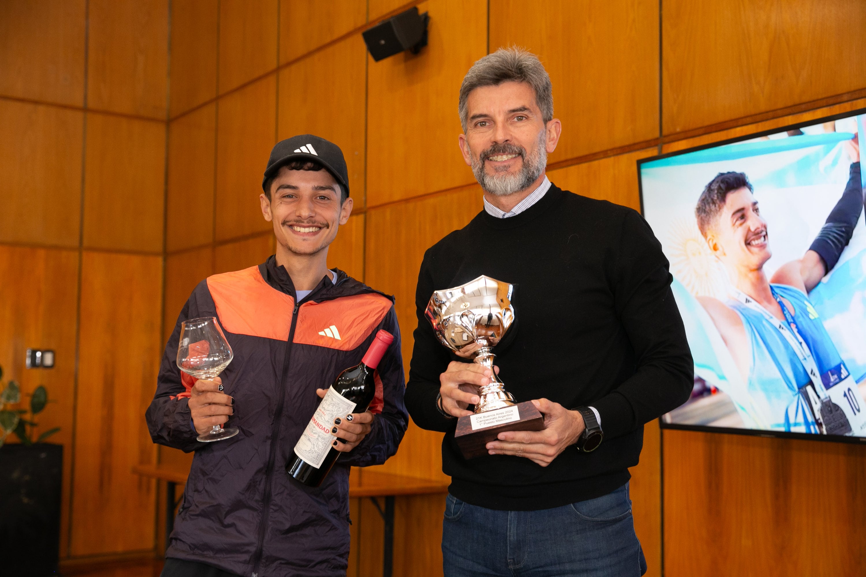 Ulpiano Suarez recibió a Ignacio Erario, maratonista mendocino con mejor marca en suelo argentino