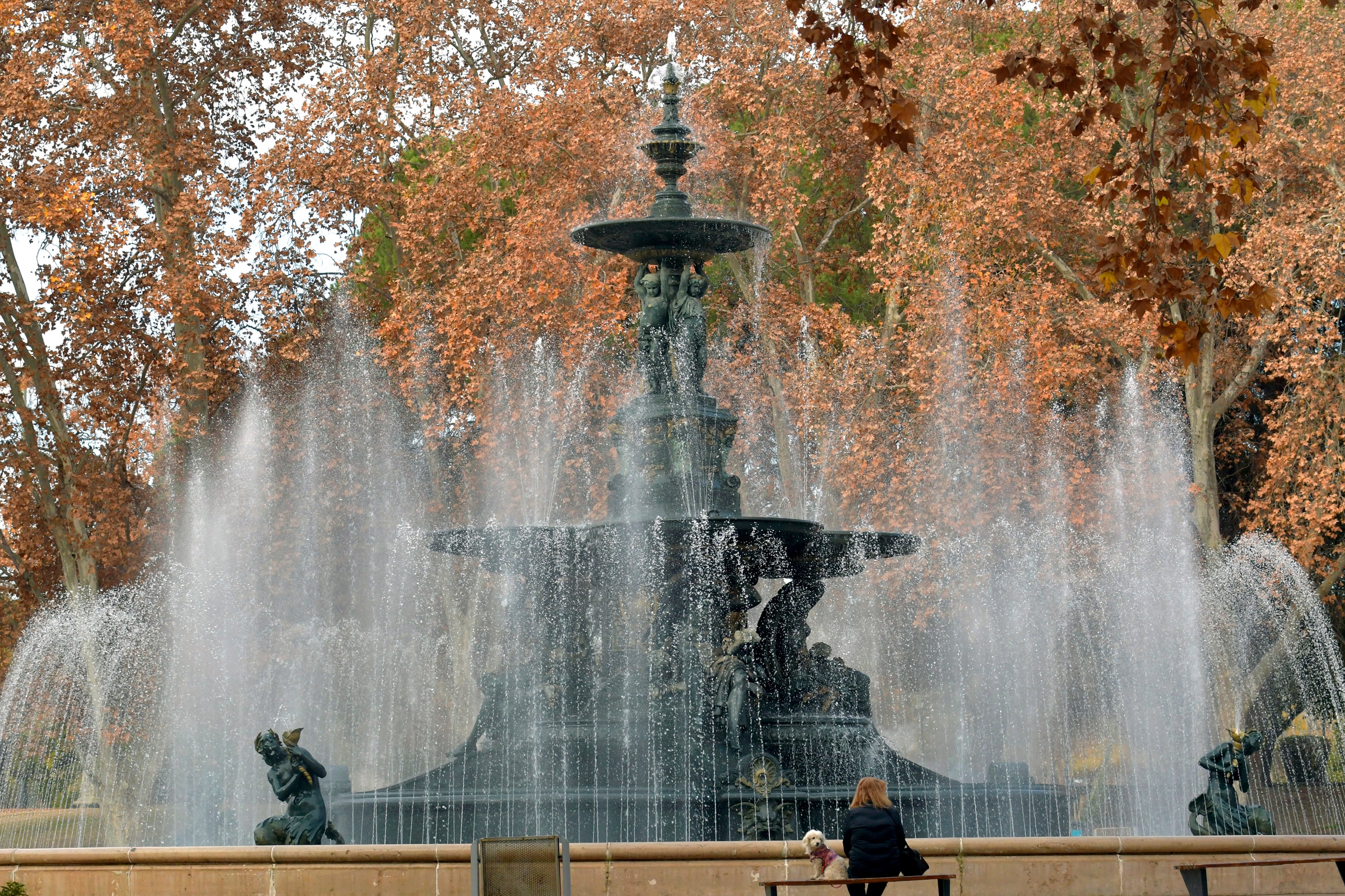 
A más de 100 años de su inauguración, la Fuente de los Continentes del Parque lucirá renovada desde noviembre
Foto:  Orlando Pelichotti / Los Andes