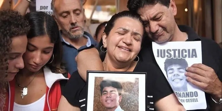 La madre del adolescente asesinado le escribió una carta.