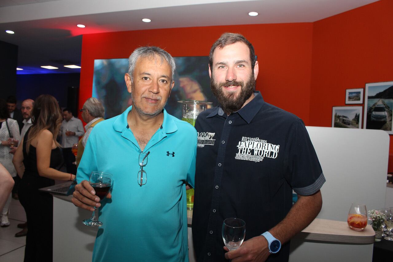 Sergio López y Lucas Dimarco. Foto: Nicolás Guevara