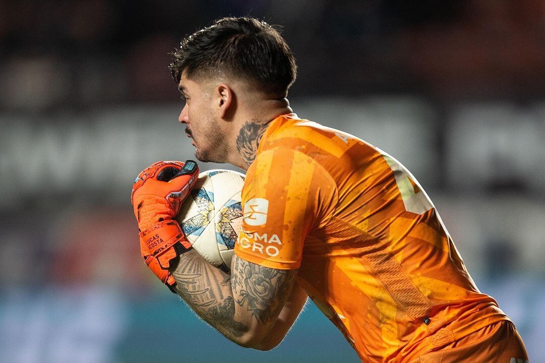 El arquero iba a ser titular en el partido frente a Tigre. Foto: Sarmiento de Junín.