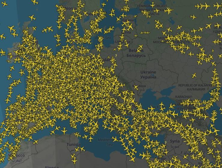 La UE cerró su espacio aéreo a aerolíneas de origen ruso.