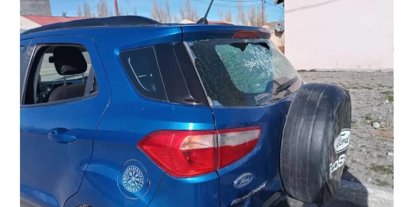 Una concejal del Frente de Todos denunció que dispararon contra su vehículo con un arma de aire comprimido.