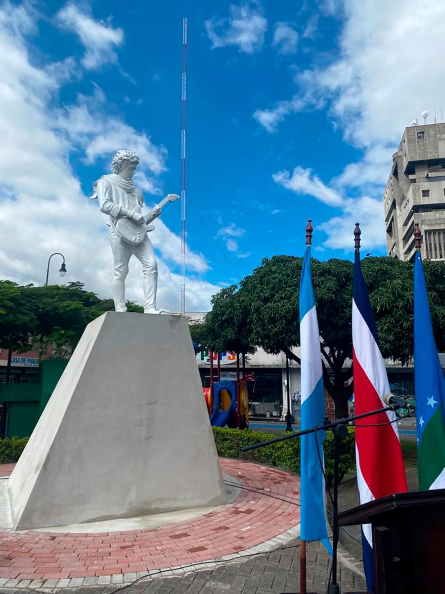 Gustavo Cerati ya tiene su monumento en Costa Rica