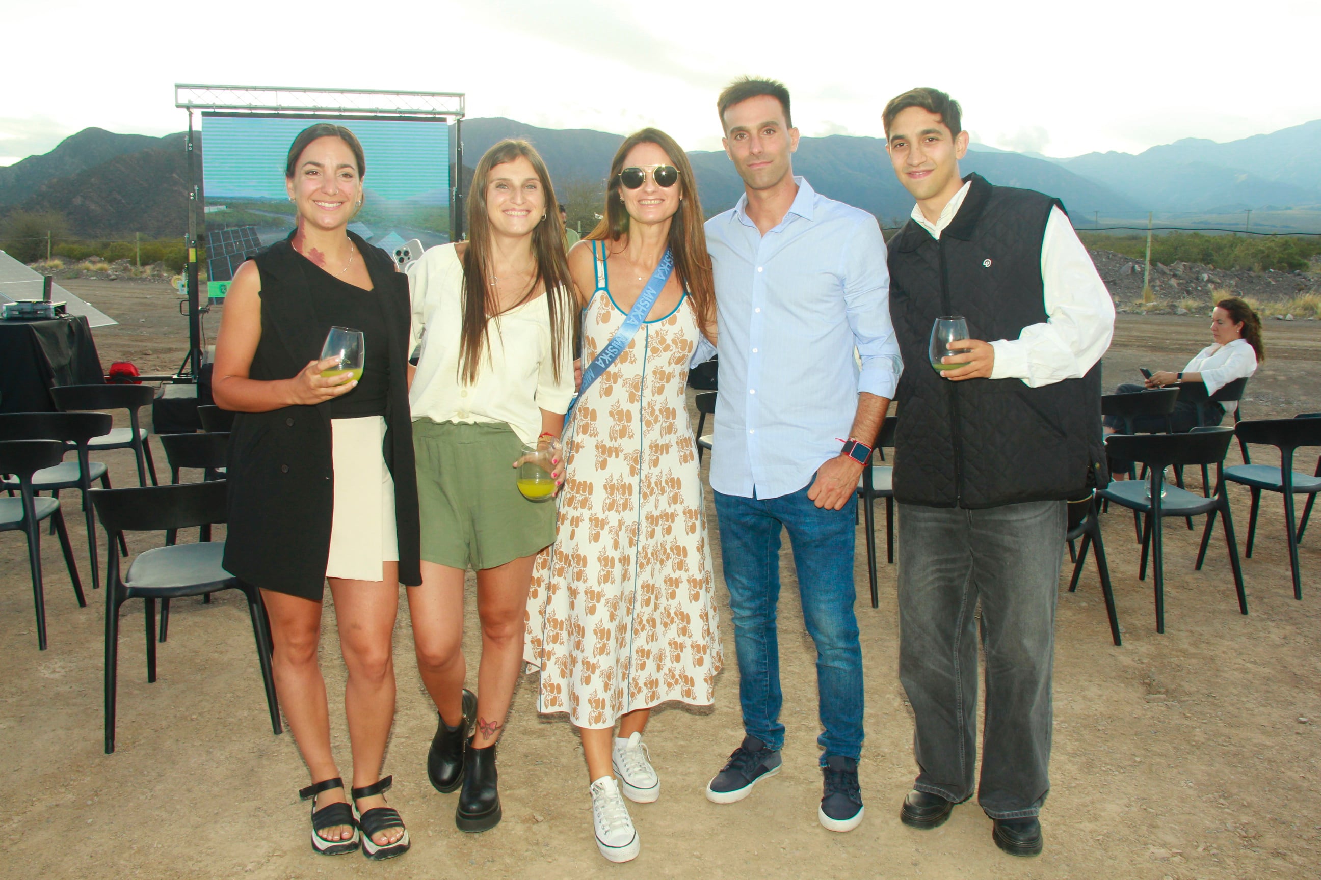 Celeste Cervan, Micaela Plana, Emiliana Acosta, Marcos Giunda y Agustín Bertona. Foto: Fernando Grosso.