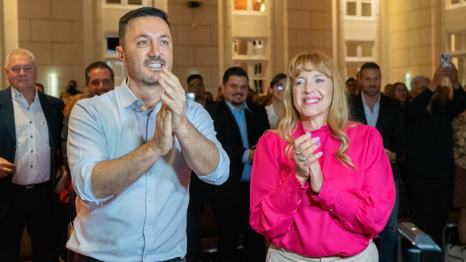 Luis Petri y Patricia Giménez en la presentación oficial de los precandidatos. En la foto de la boleta única aparece sin la ex legisladora nacional. 