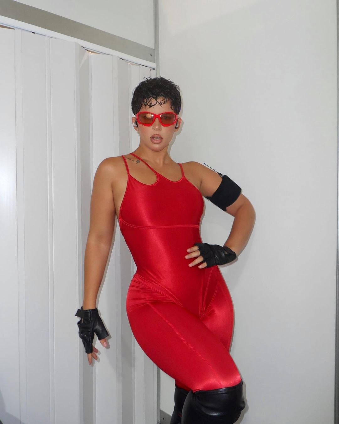 Nathy Peluso hizo arder Instagram con un catsuit rojo pasión