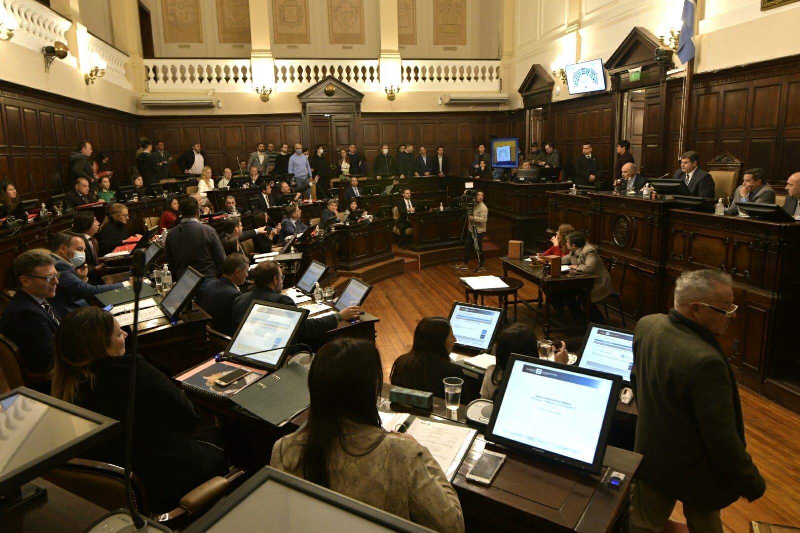 Sesión en la Cámara de Senadores. Foto: Orlando Pelichotti / Los Andes